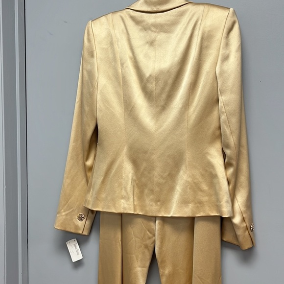 NWT Kay Unger Women’s Pantsuit - Gold Size 2 - Picture 6 of 9